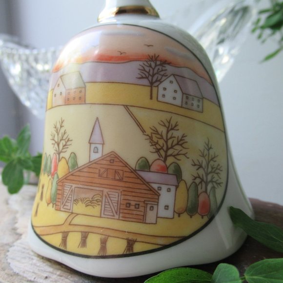 Porcelain Bell Village Landscape, Japan - Picture 7 of 13